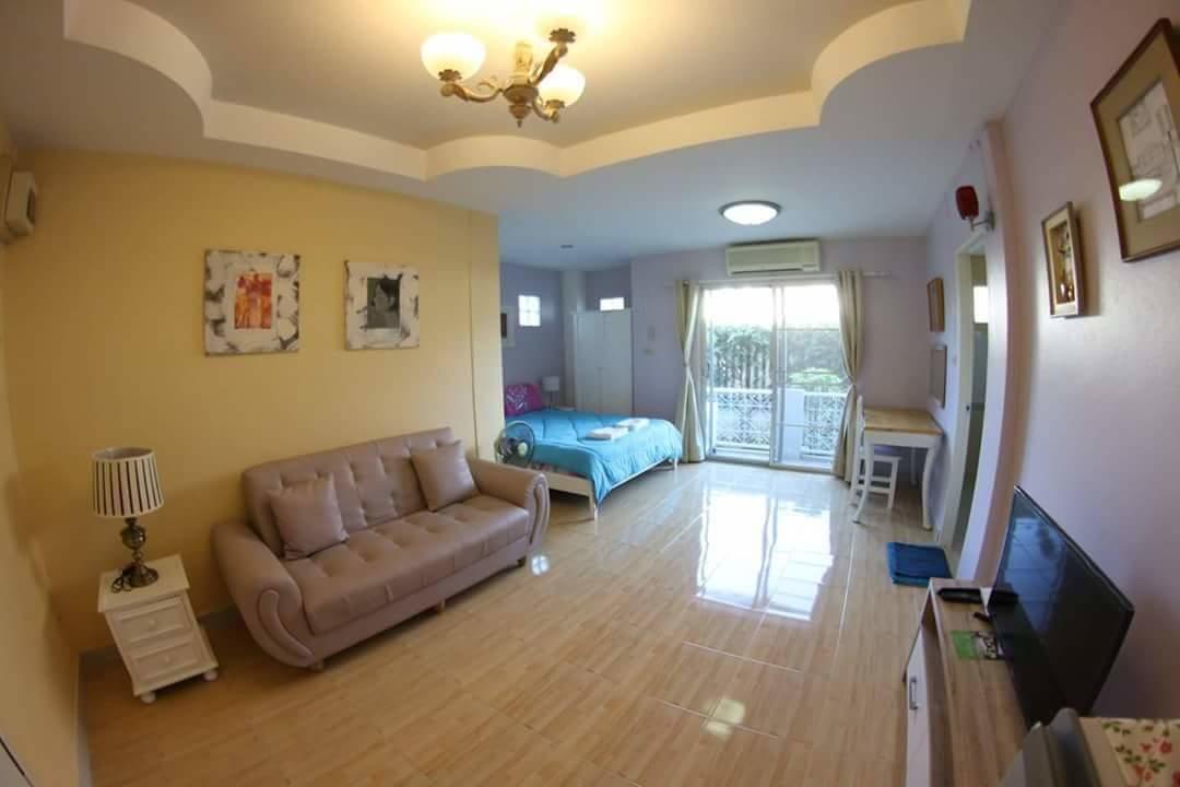 Rungnatee Place & Boutique Hotel Buriram Ngoại thất bức ảnh